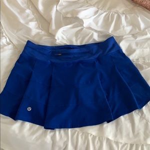 brand new Lulu lemon skirt size 8 - no tags